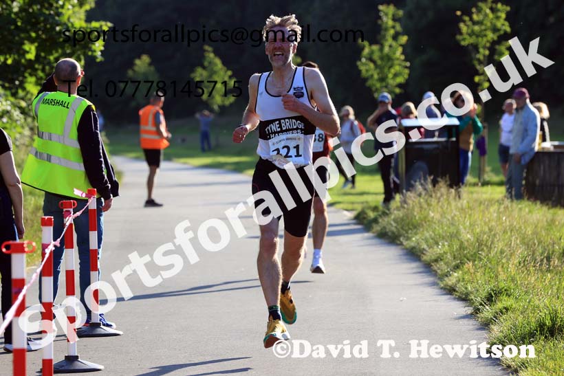 The 2024 Elswick Harriers Newburn River Run, Newcastle upon Tyne.  Photo: David T. Hewitson/Sports for All Pics